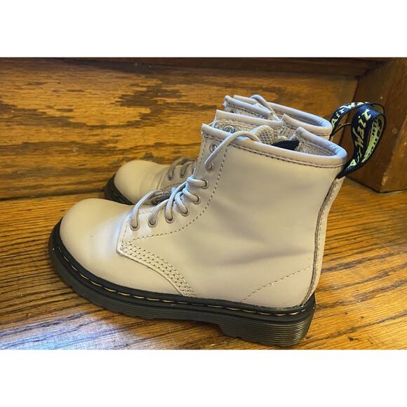 Doc Martens Girls Nude Zipper Boots Size 9C Nice Toddler - Picture 2 of 8